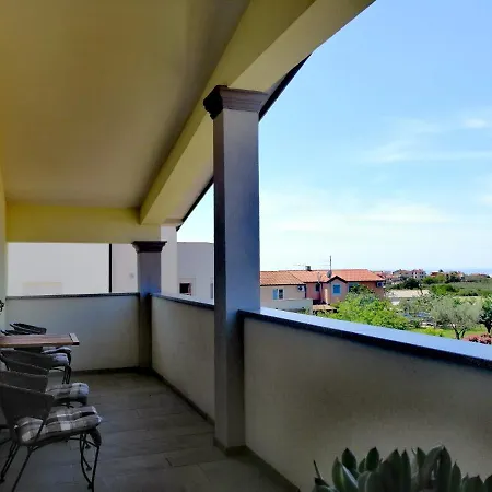 7 Palmi Novigrad Apartament